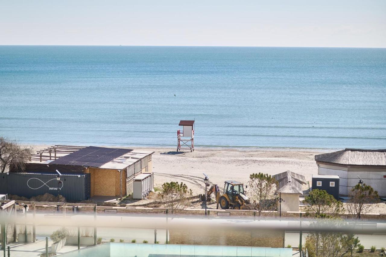 Studio Cornelia Seaview Spa&Pool In Infinity Beach Resort Mamaia Exteriör bild