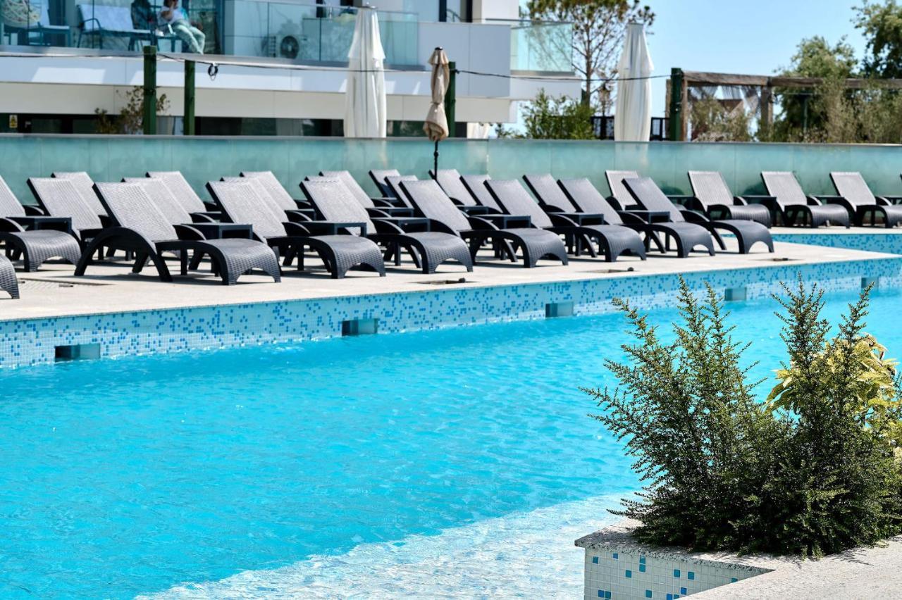 Studio Cornelia Seaview Spa&Pool In Infinity Beach Resort Mamaia Exteriör bild
